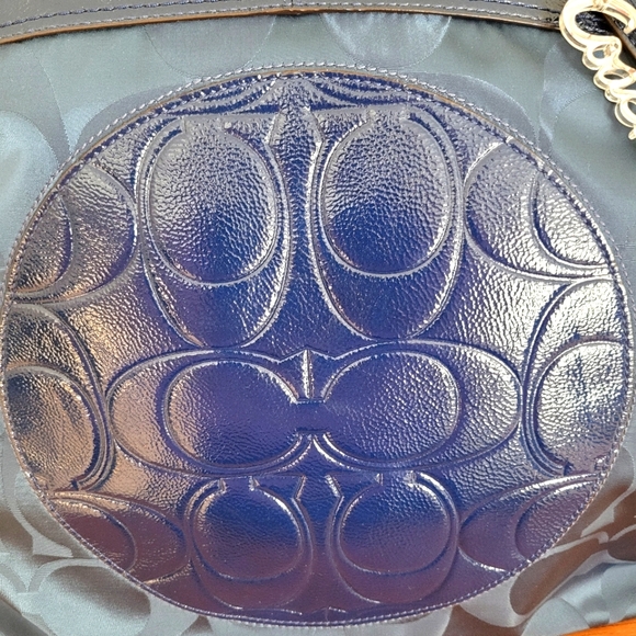 Coach Vintage Tote - Picture 3 of 15